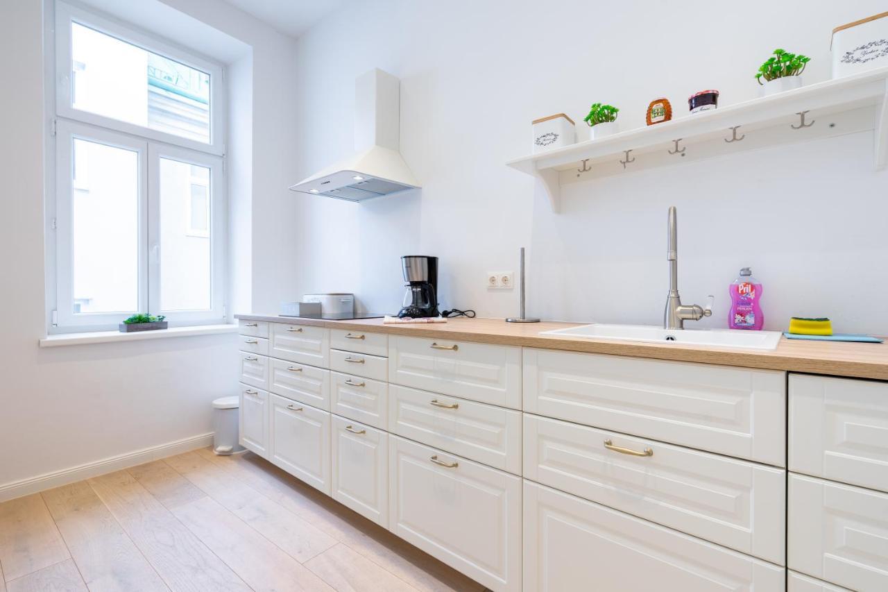 Modernes Apartment Im Charmanten Cottage Viertel ウィーン エクステリア 写真