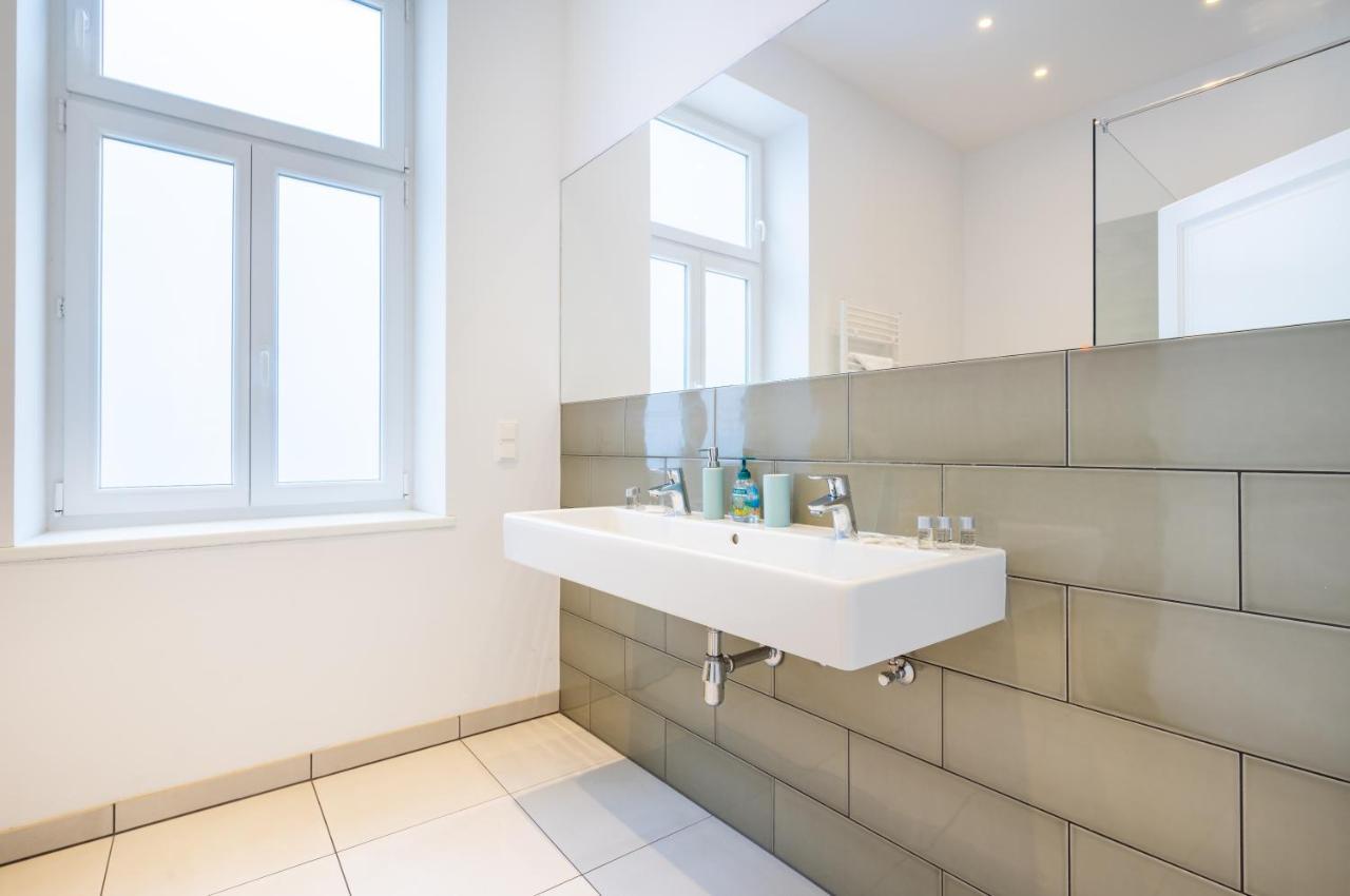 Modernes Apartment Im Charmanten Cottage Viertel ウィーン エクステリア 写真