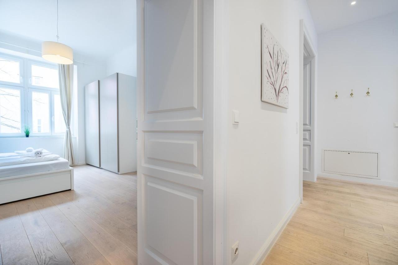 Modernes Apartment Im Charmanten Cottage Viertel ウィーン エクステリア 写真